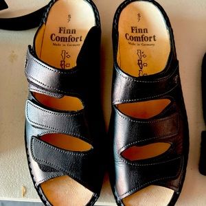 Finn Comfort Sandals